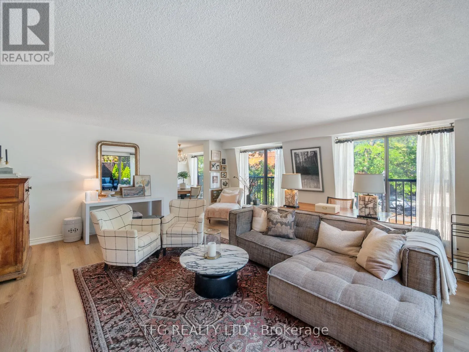 610 - 100 LAKESHORE ROAD E, #610