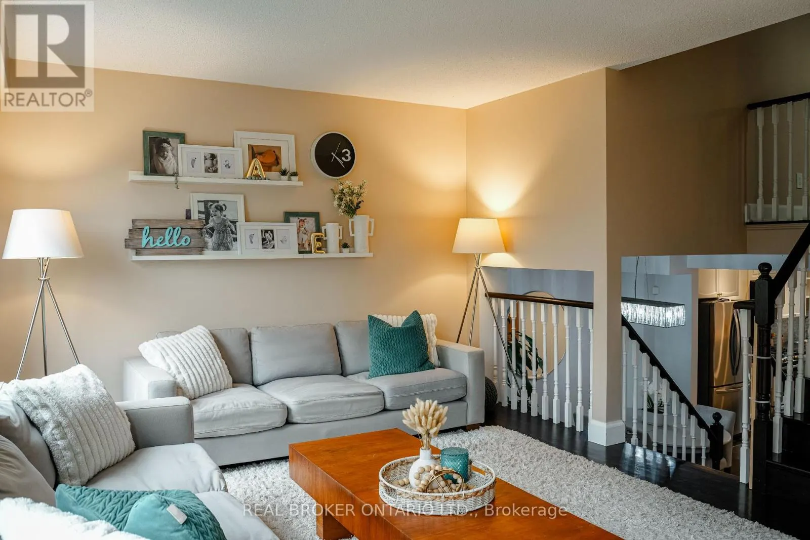 393 HANSEN RD NORTH ROAD
