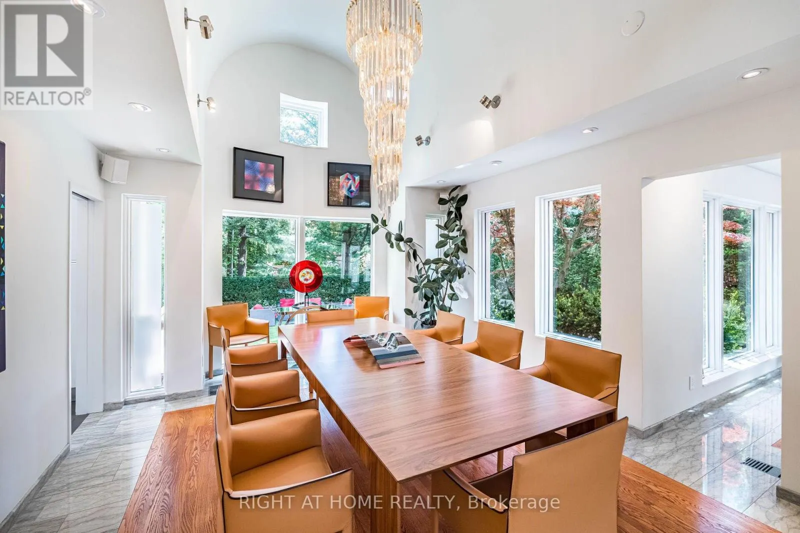 1 FRIARS LANE