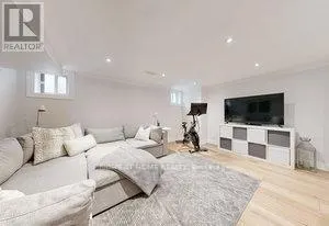 66 CLIVEDEN AVENUE