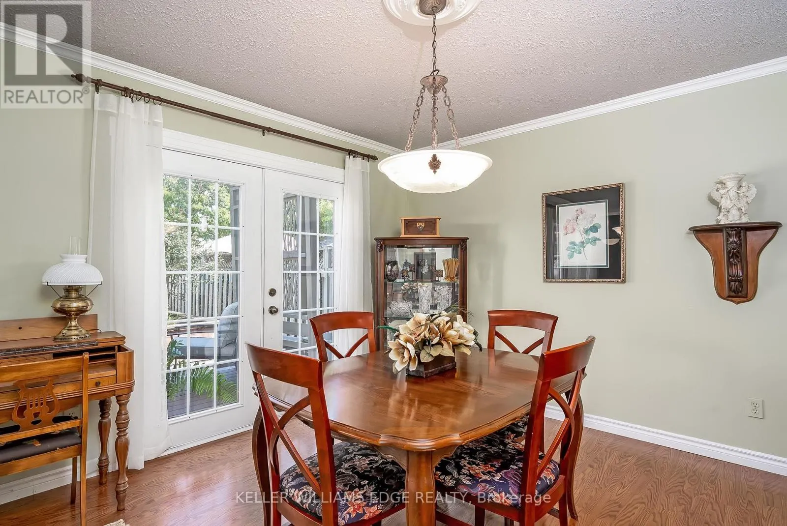2407 HEMLOCK COURT