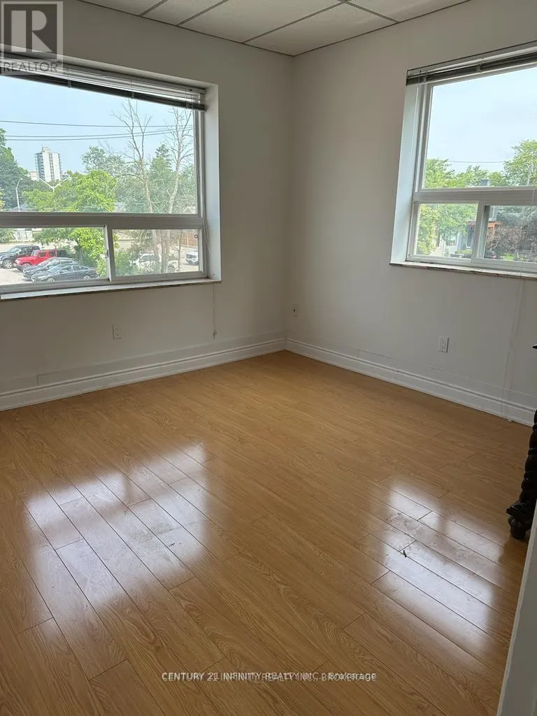 207 - 323 KERR STREET, #207