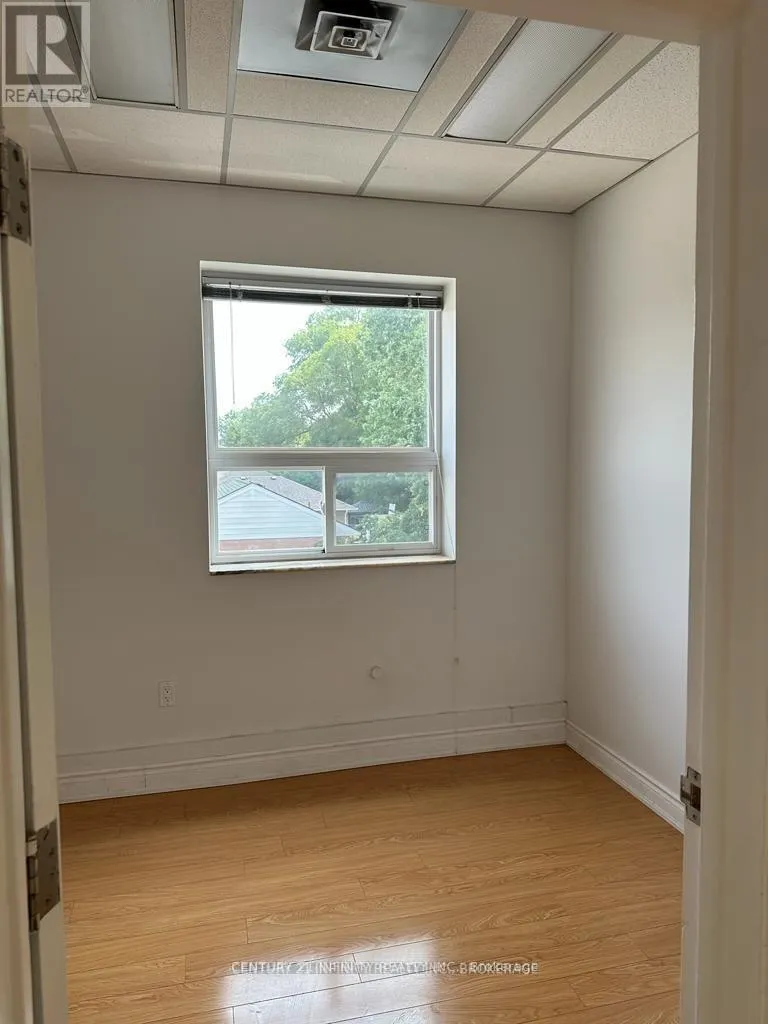 207 - 323 KERR STREET, #207
