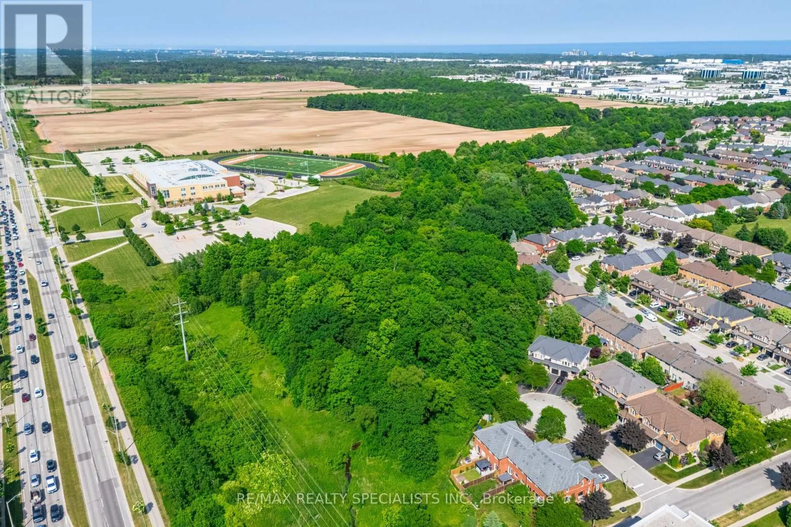 5103 TREE COURT