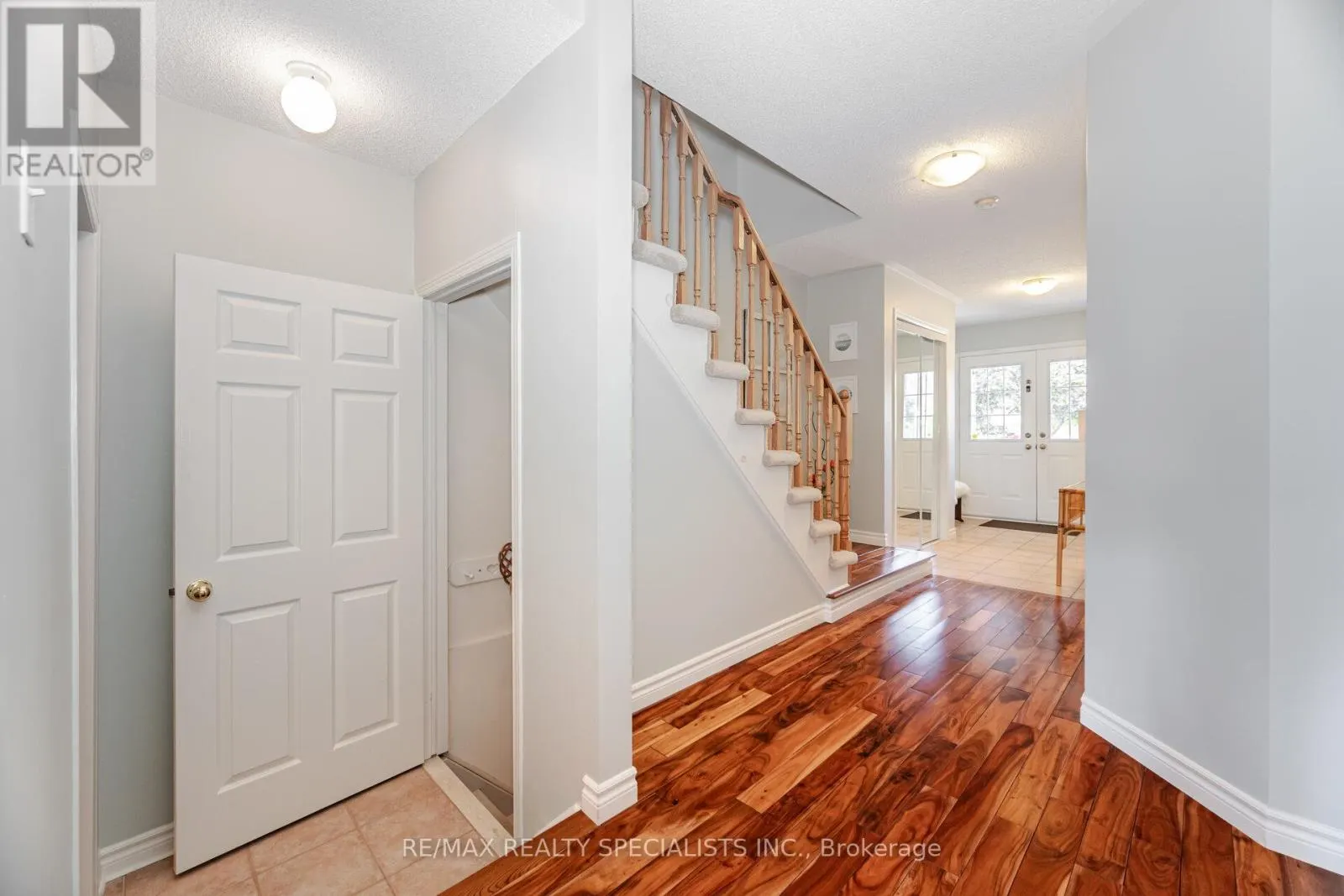 5103 TREE COURT