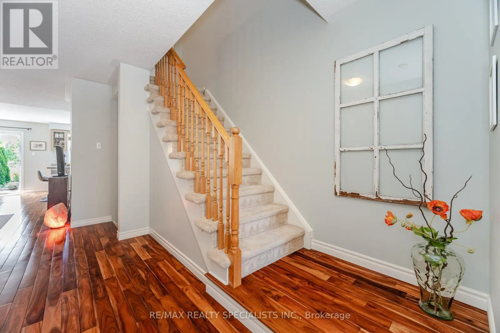 5103 TREE COURT