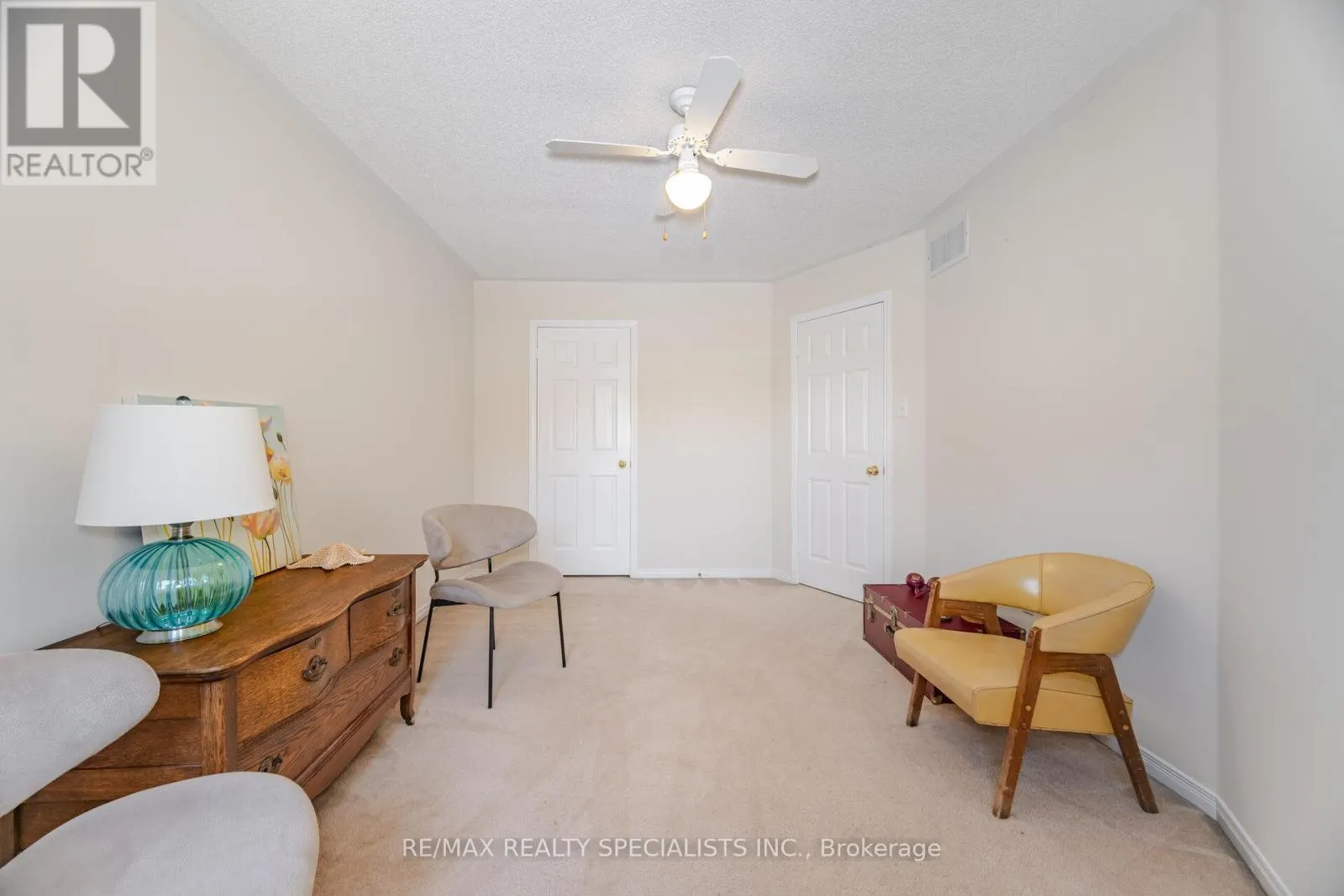 5103 TREE COURT