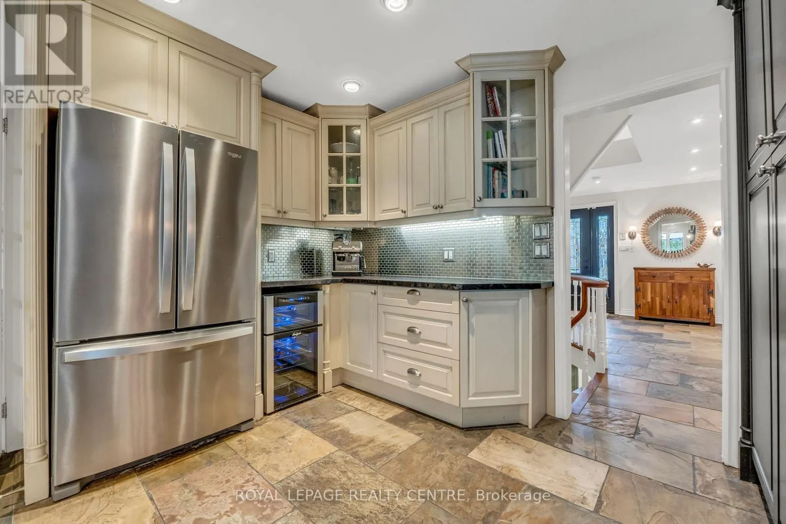 1593 GLENBURNIE ROAD