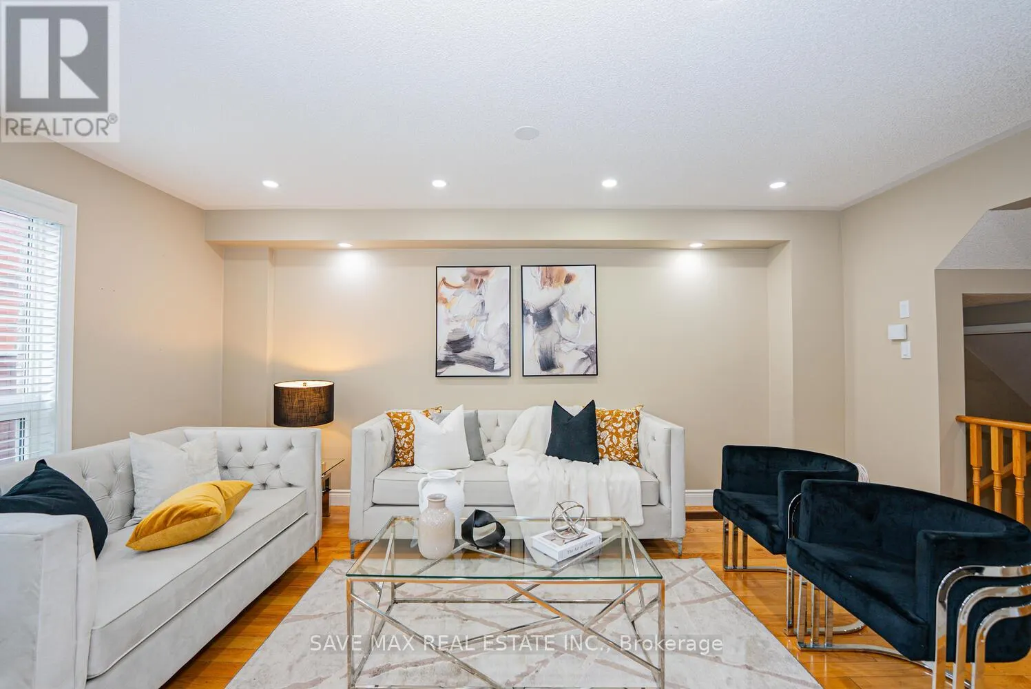 47 WOODCOTE CRESCENT