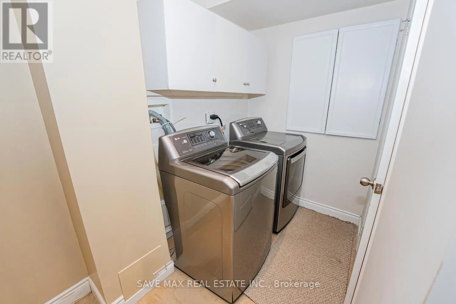 47 WOODCOTE CRESCENT