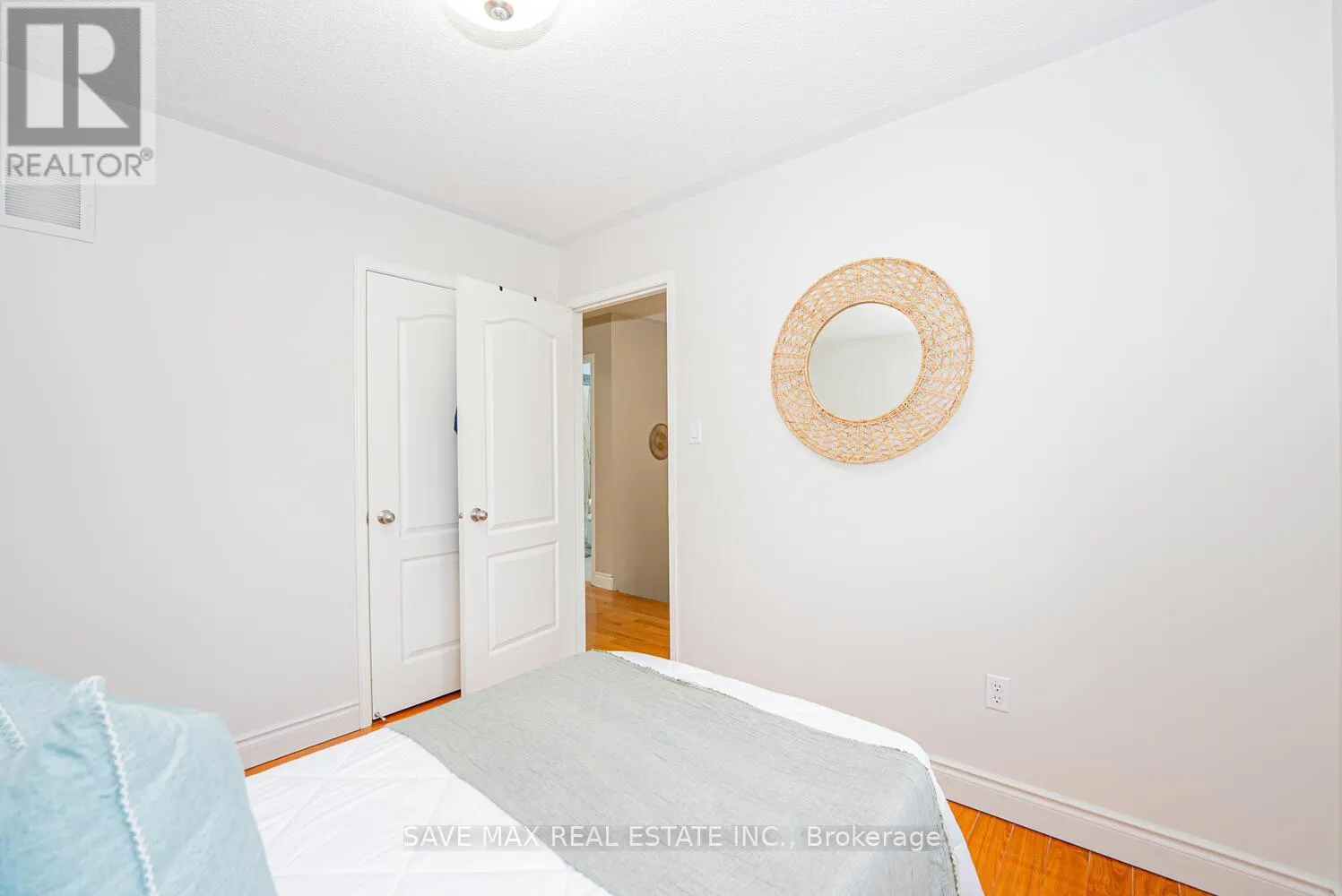 47 WOODCOTE CRESCENT