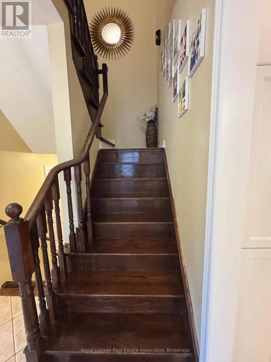 UPPER - 659 GARDEN WALK