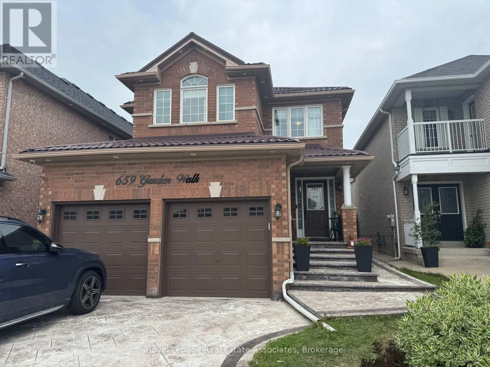 UPPER - 659 GARDEN WALK