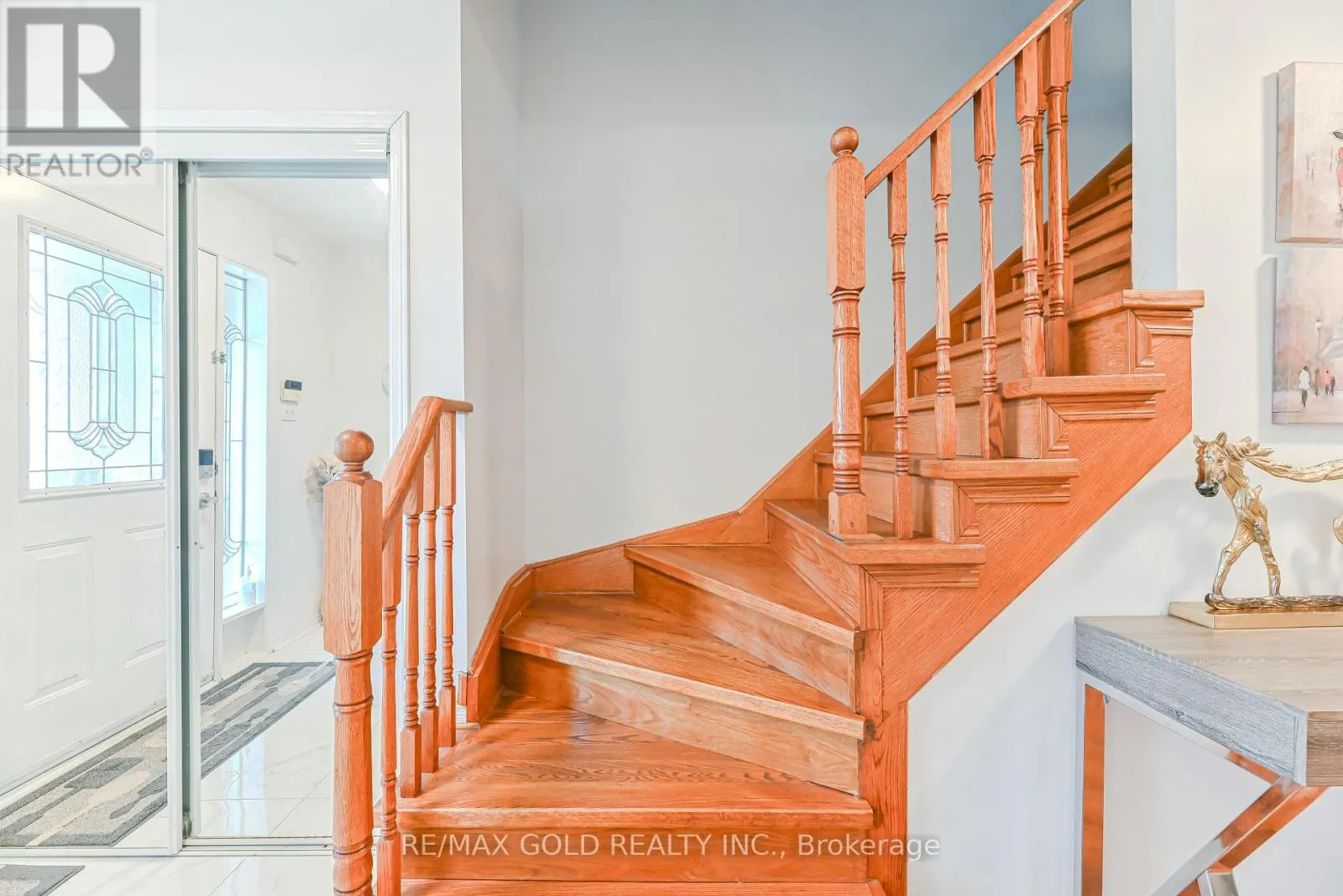 28 PLUM HOLLOW COURT