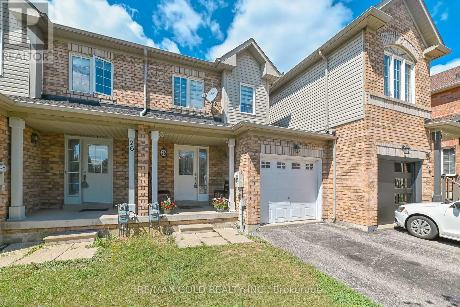 28 PLUM HOLLOW COURT