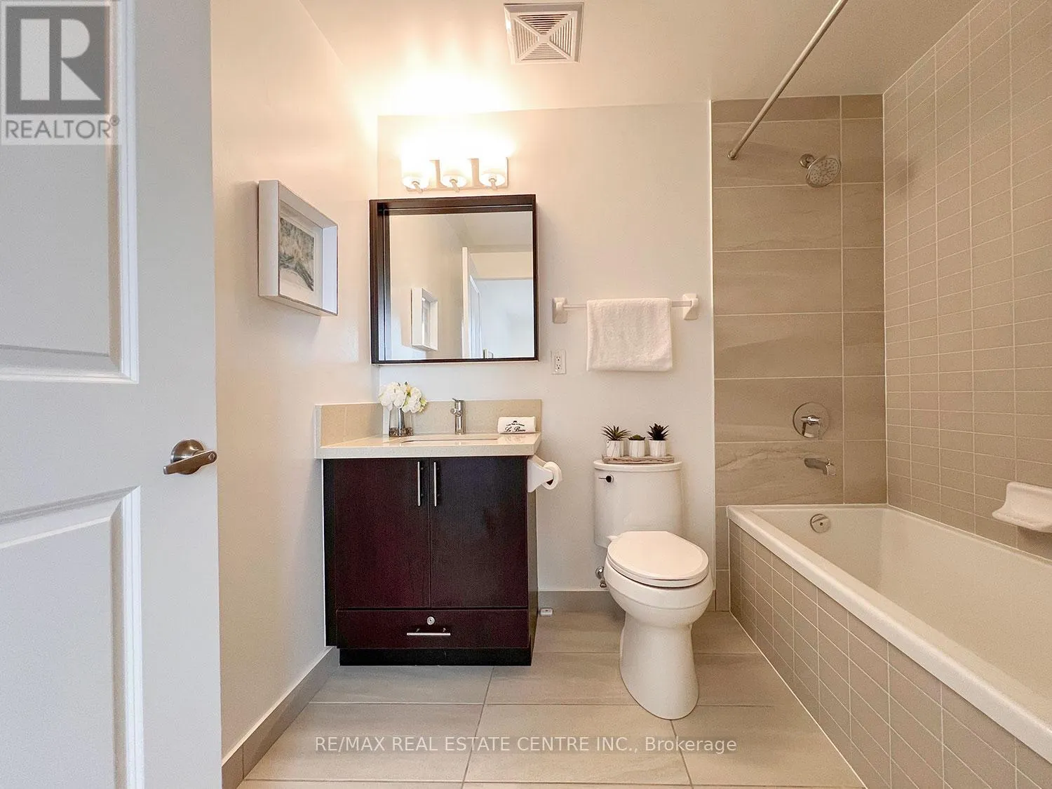 1703 - 4677 GLEN ERIN DRIVE