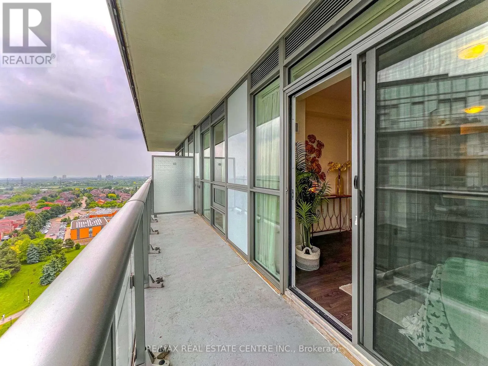 1703 - 4677 GLEN ERIN DRIVE
