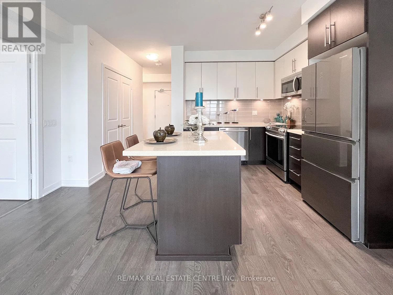 1703 - 4677 GLEN ERIN DRIVE