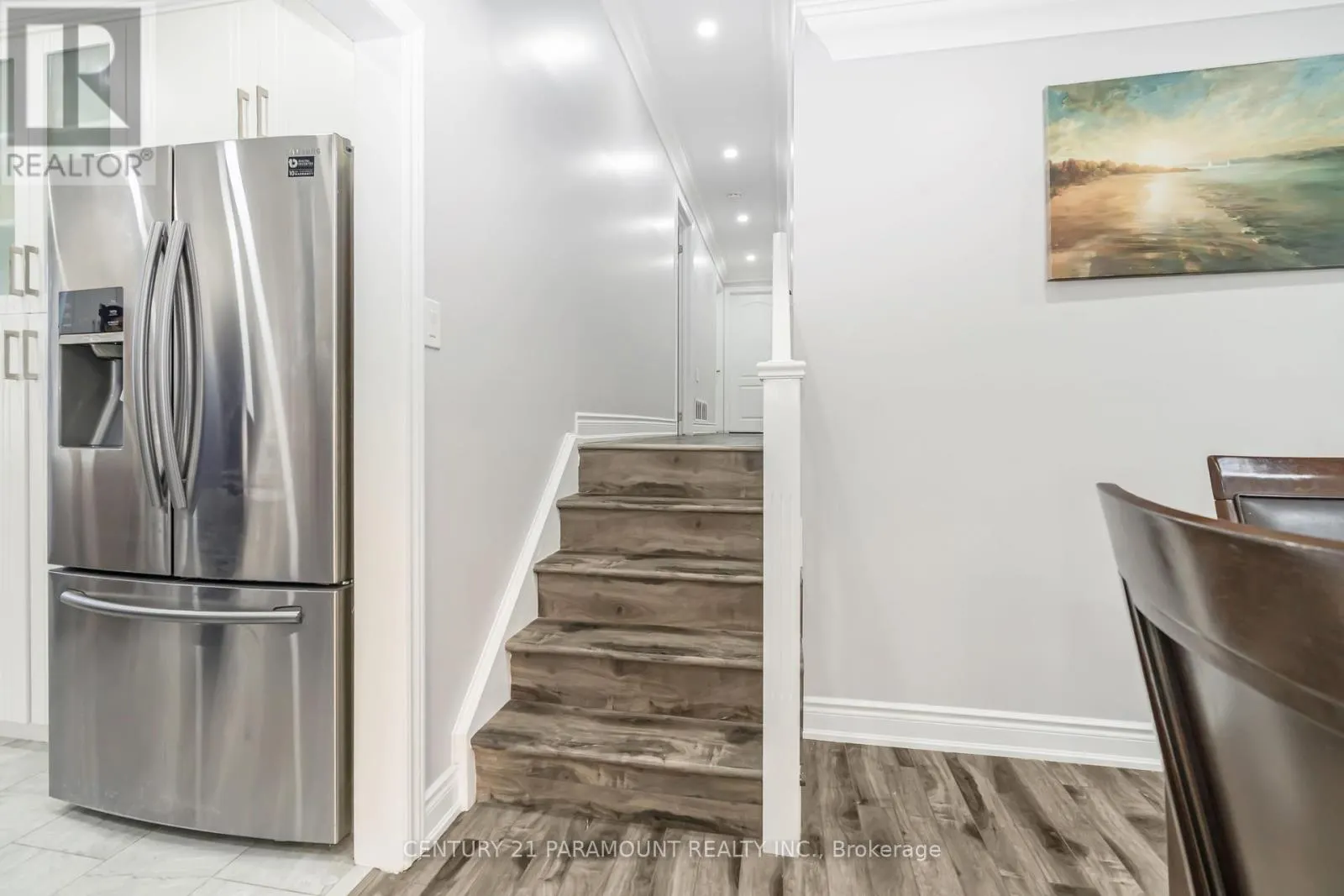 4 BEECHWOOD CRESCENT