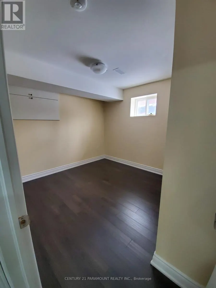 4 BEECHWOOD CRESCENT