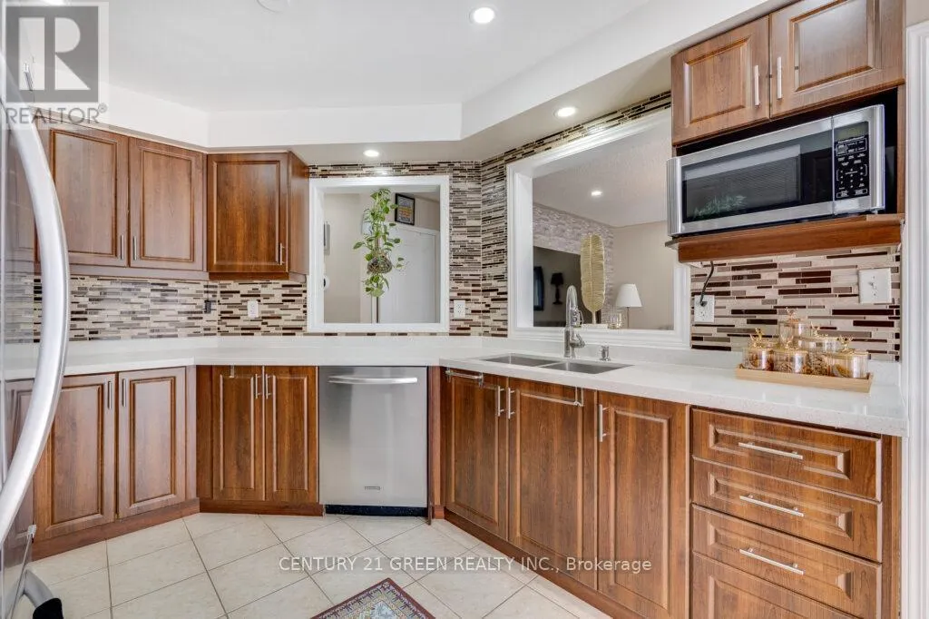 1107 BARR CRESCENT