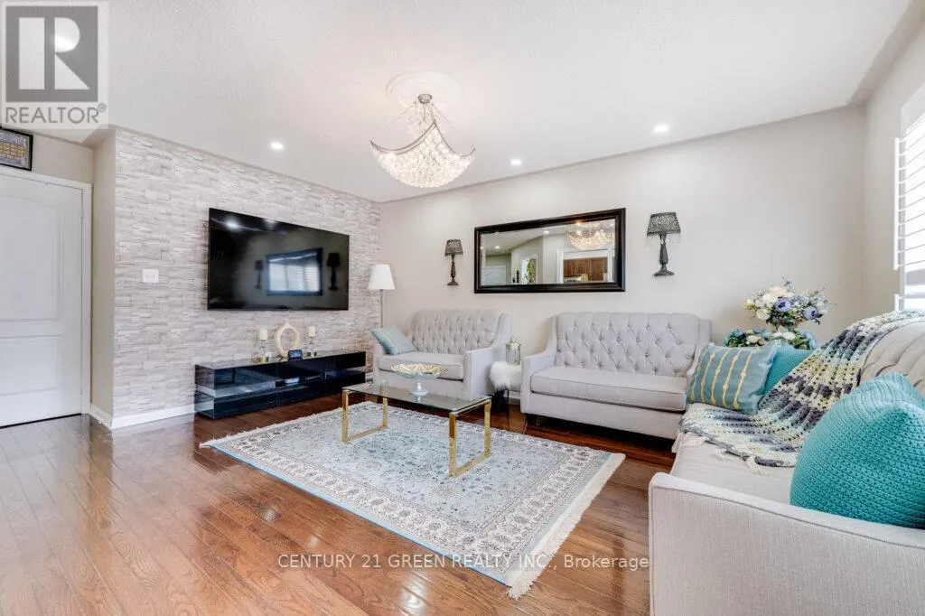 1107 BARR CRESCENT