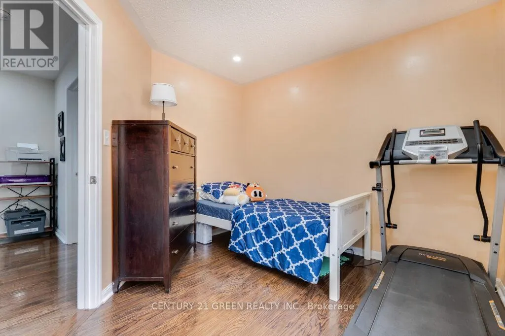 1107 BARR CRESCENT