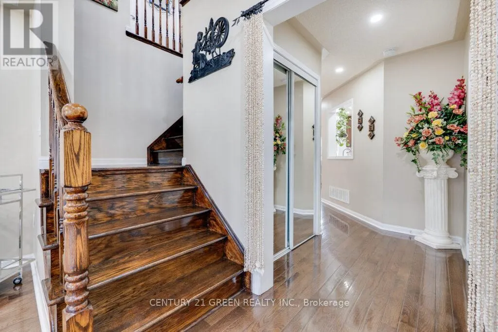 1107 BARR CRESCENT