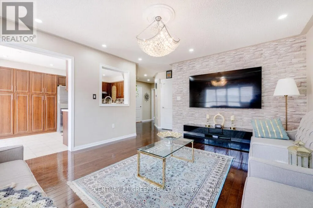1107 BARR CRESCENT
