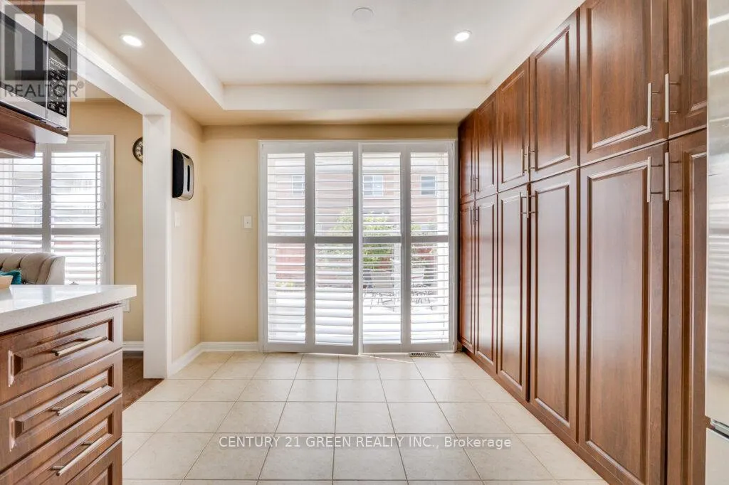 1107 BARR CRESCENT