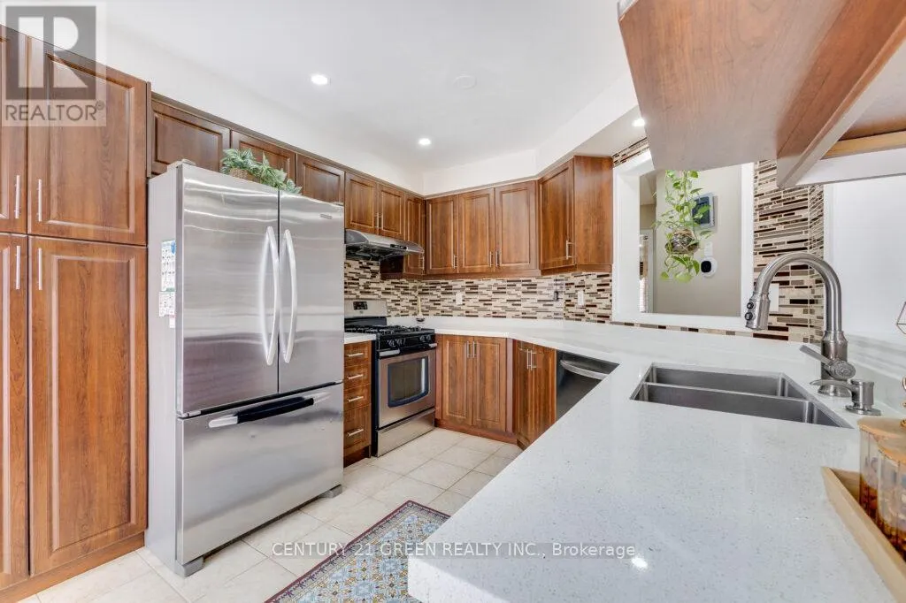 1107 BARR CRESCENT