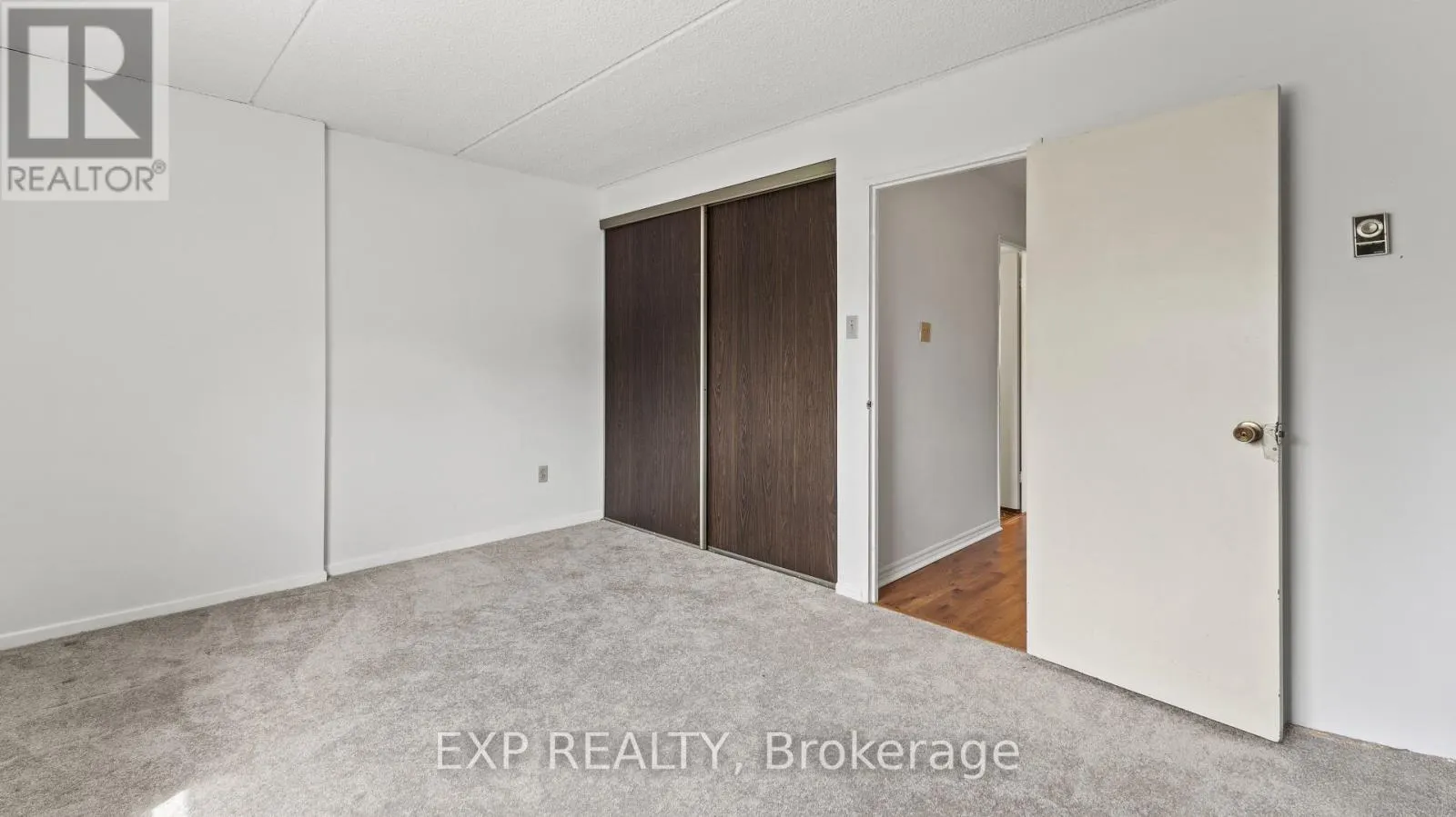 160 - 180 MISSISSAUGA VALLEY BOULEVARD