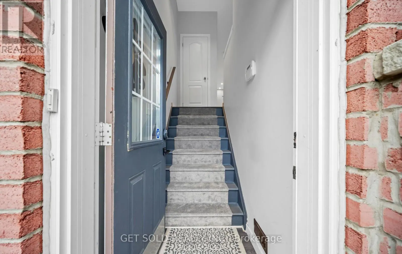 73 PIGGOTT MEWS