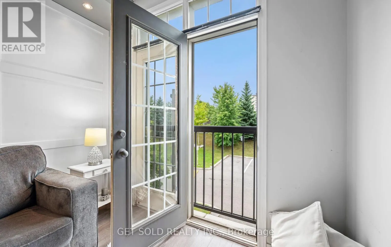 73 PIGGOTT MEWS