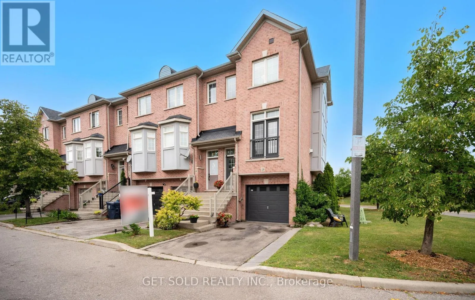 73 PIGGOTT MEWS