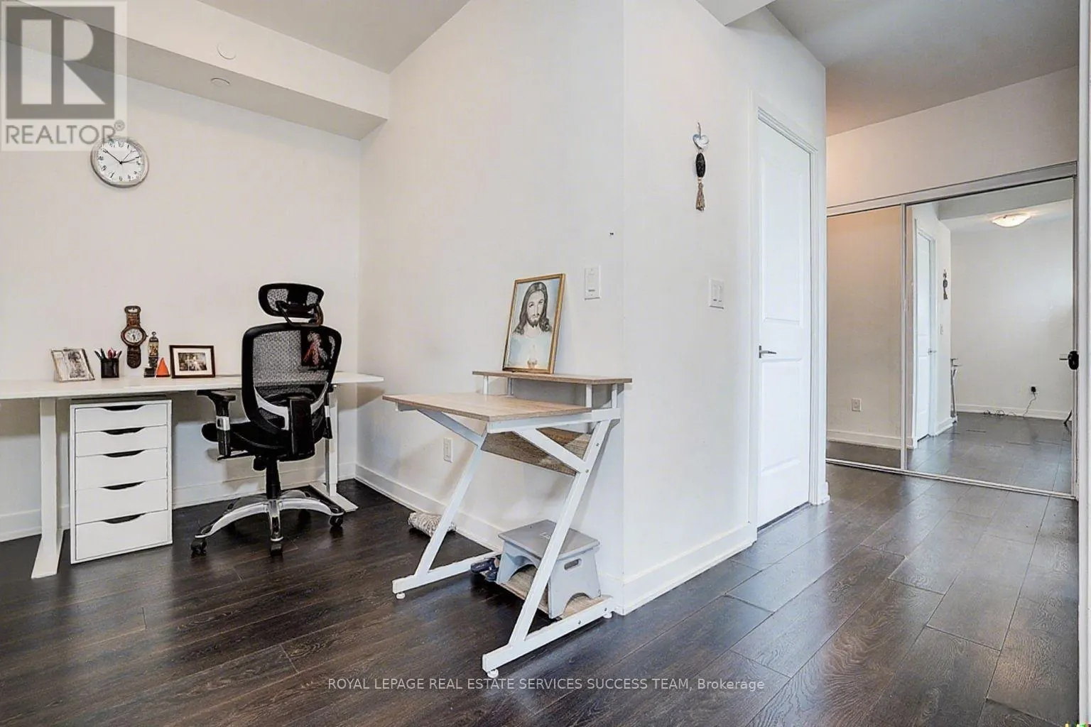 1109 - 4633 GLEN ERIN DRIVE