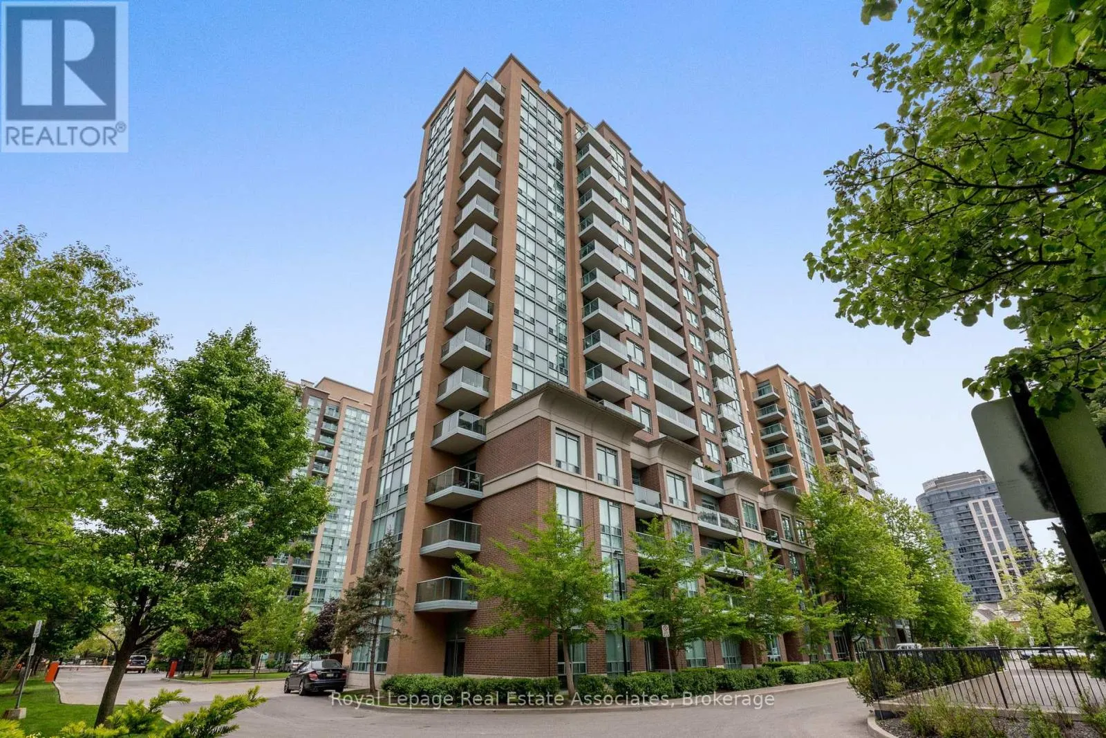 709 - 15 MICHAEL POWER PLACE