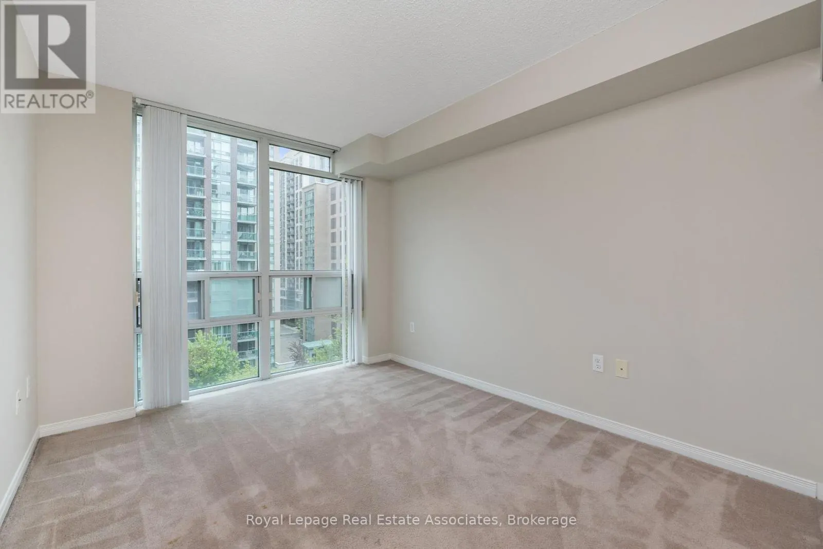 709 - 15 MICHAEL POWER PLACE