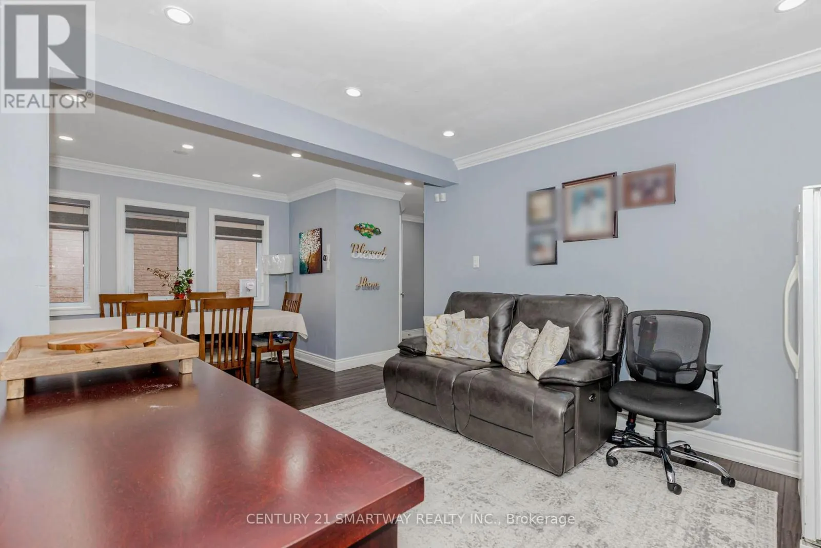 59 ARTHURS CRESCENT