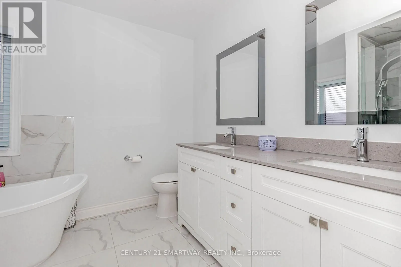 59 ARTHURS CRESCENT