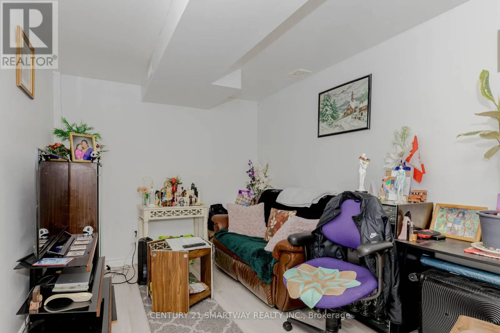 59 ARTHURS CRESCENT
