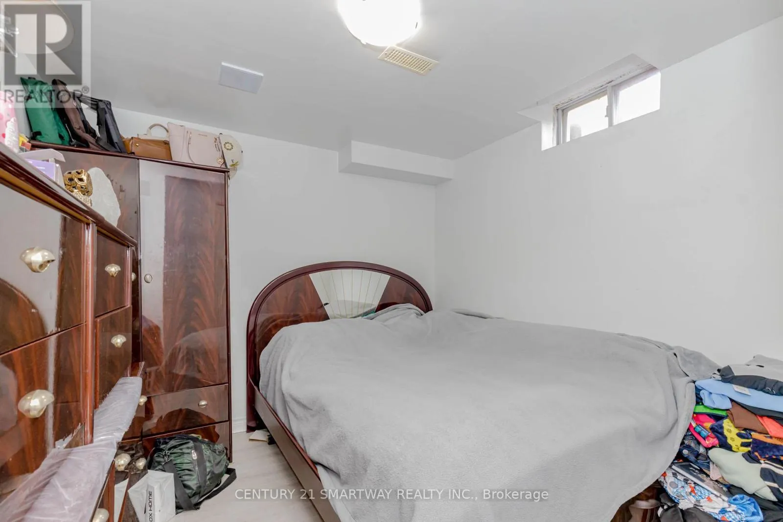 59 ARTHURS CRESCENT