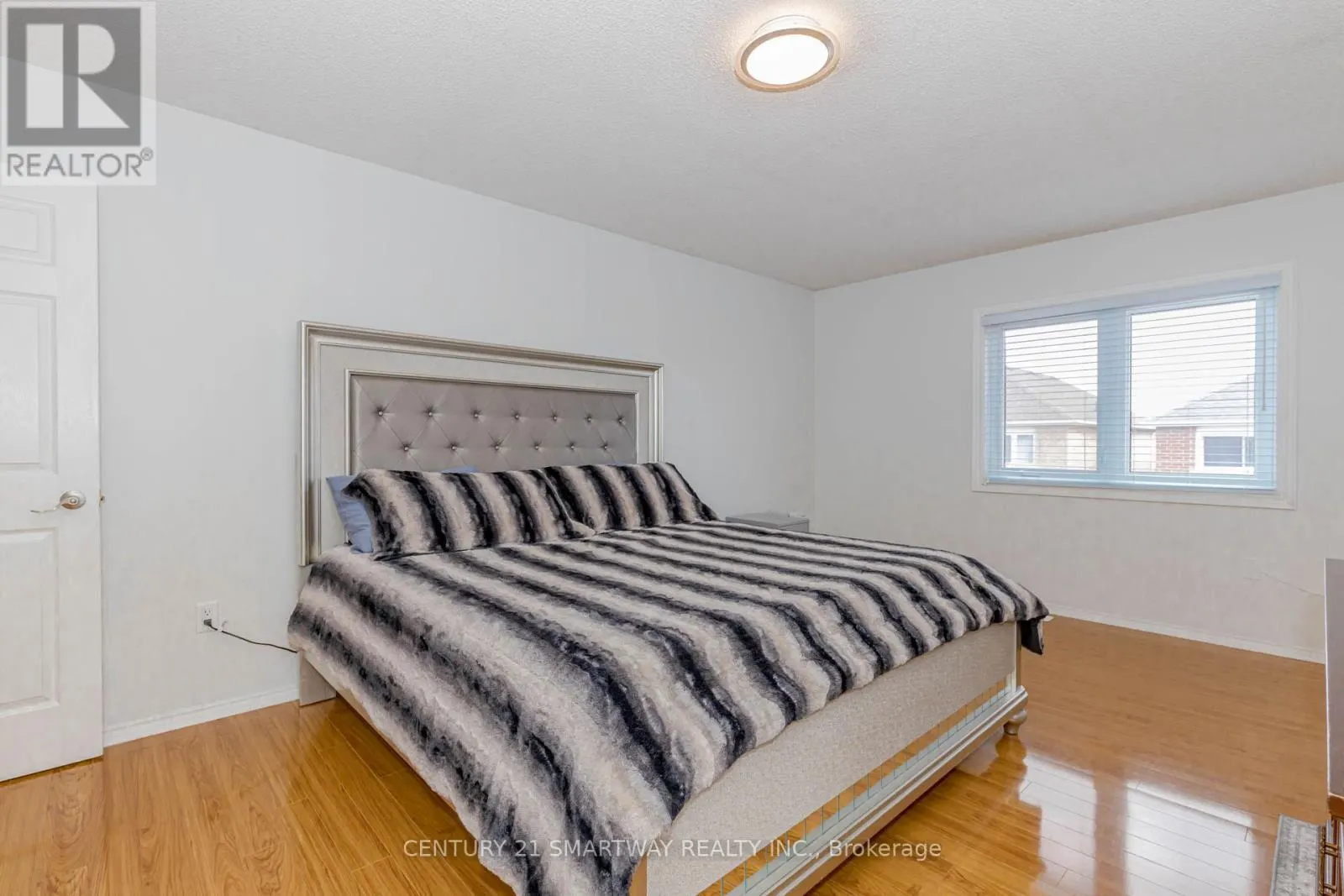 59 ARTHURS CRESCENT