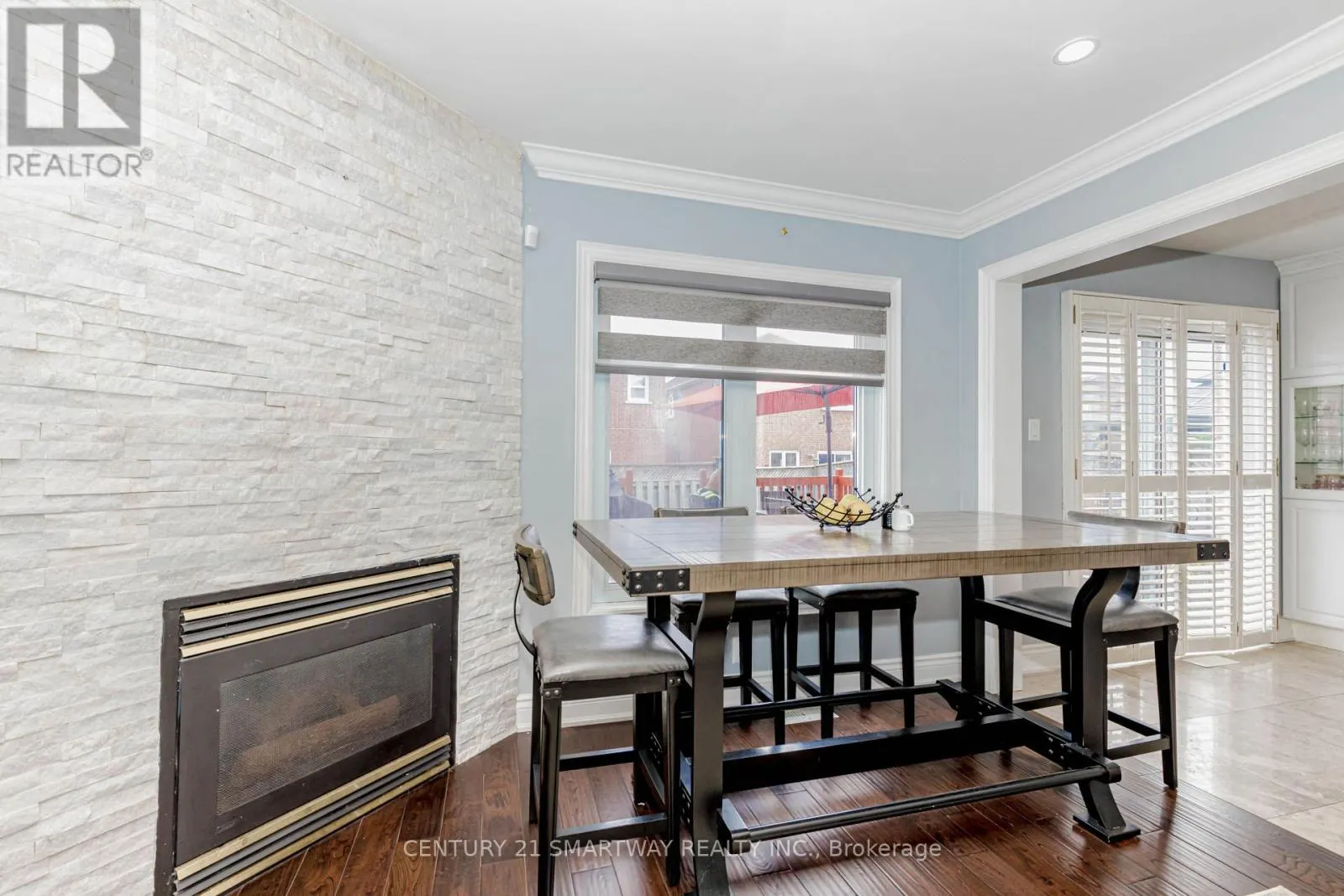 59 ARTHURS CRESCENT