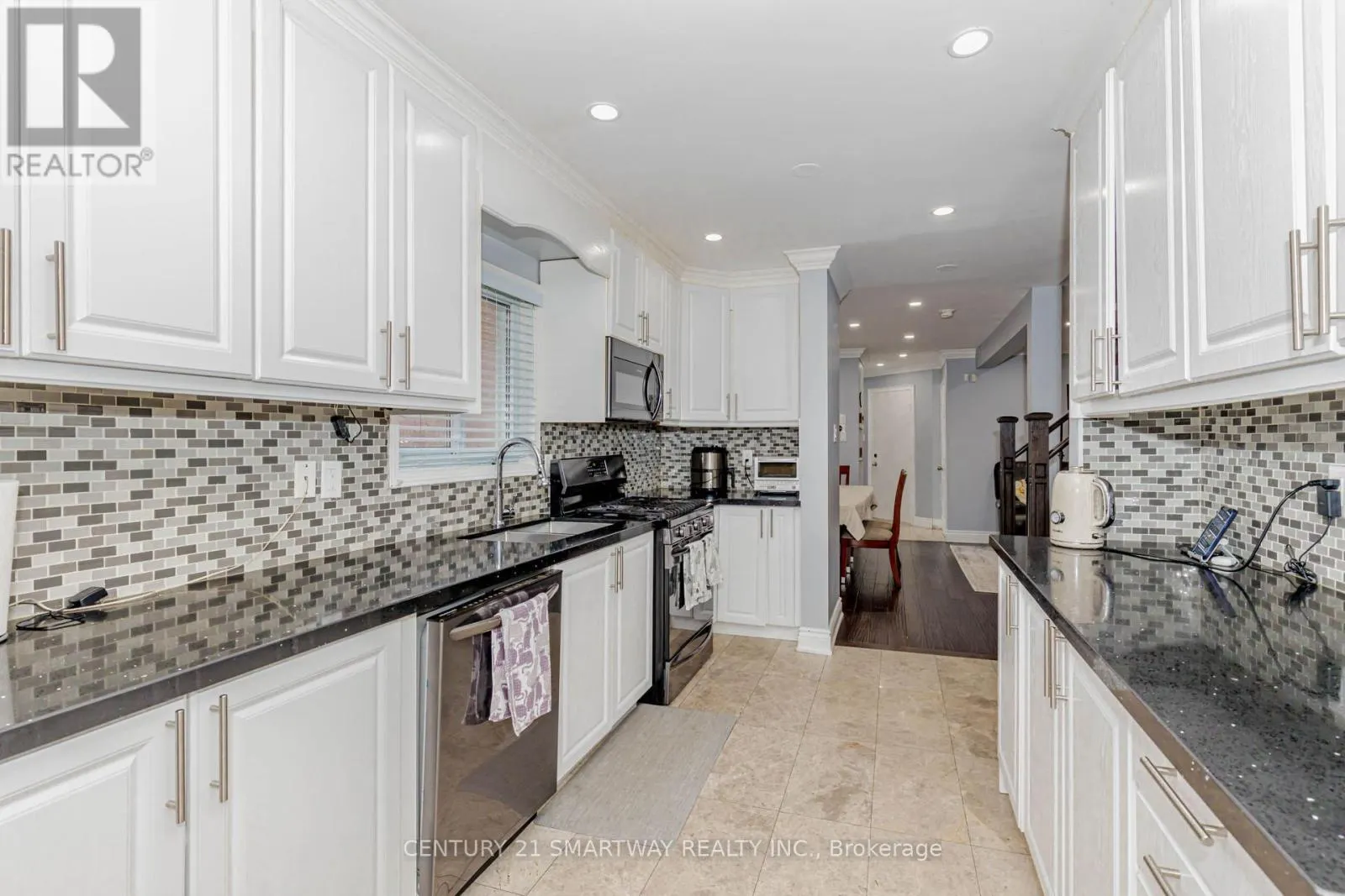 59 ARTHURS CRESCENT