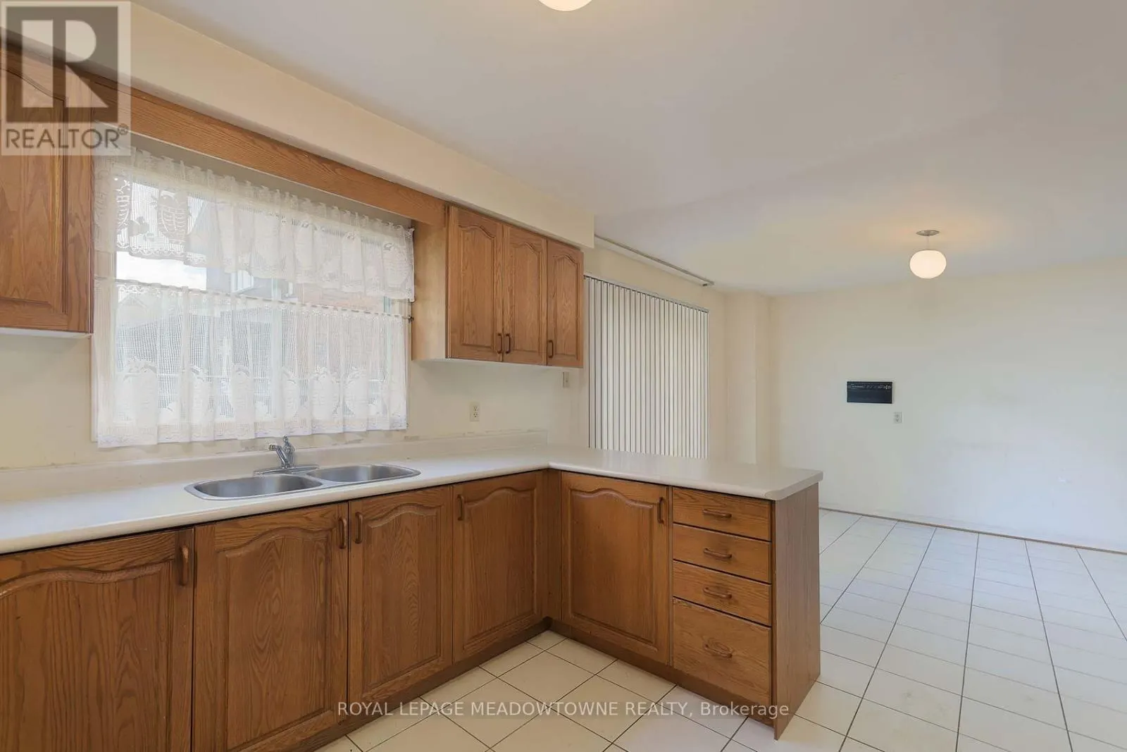 18 BLUE BONNET DRIVE
