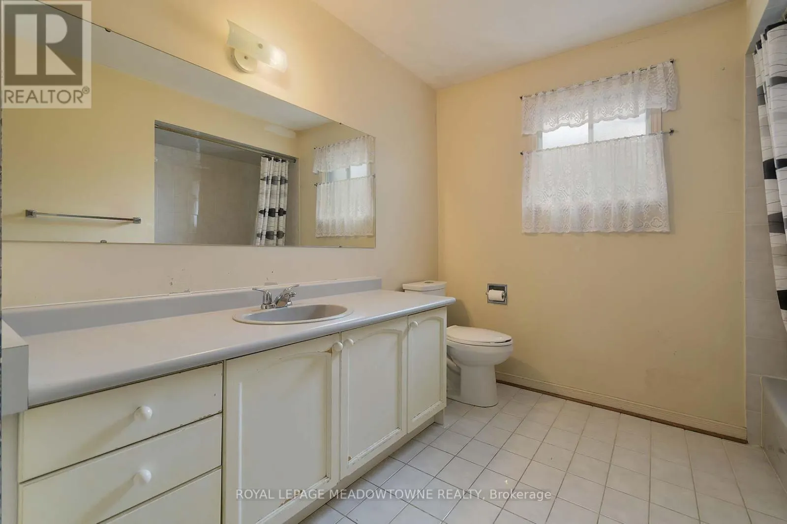 18 BLUE BONNET DRIVE