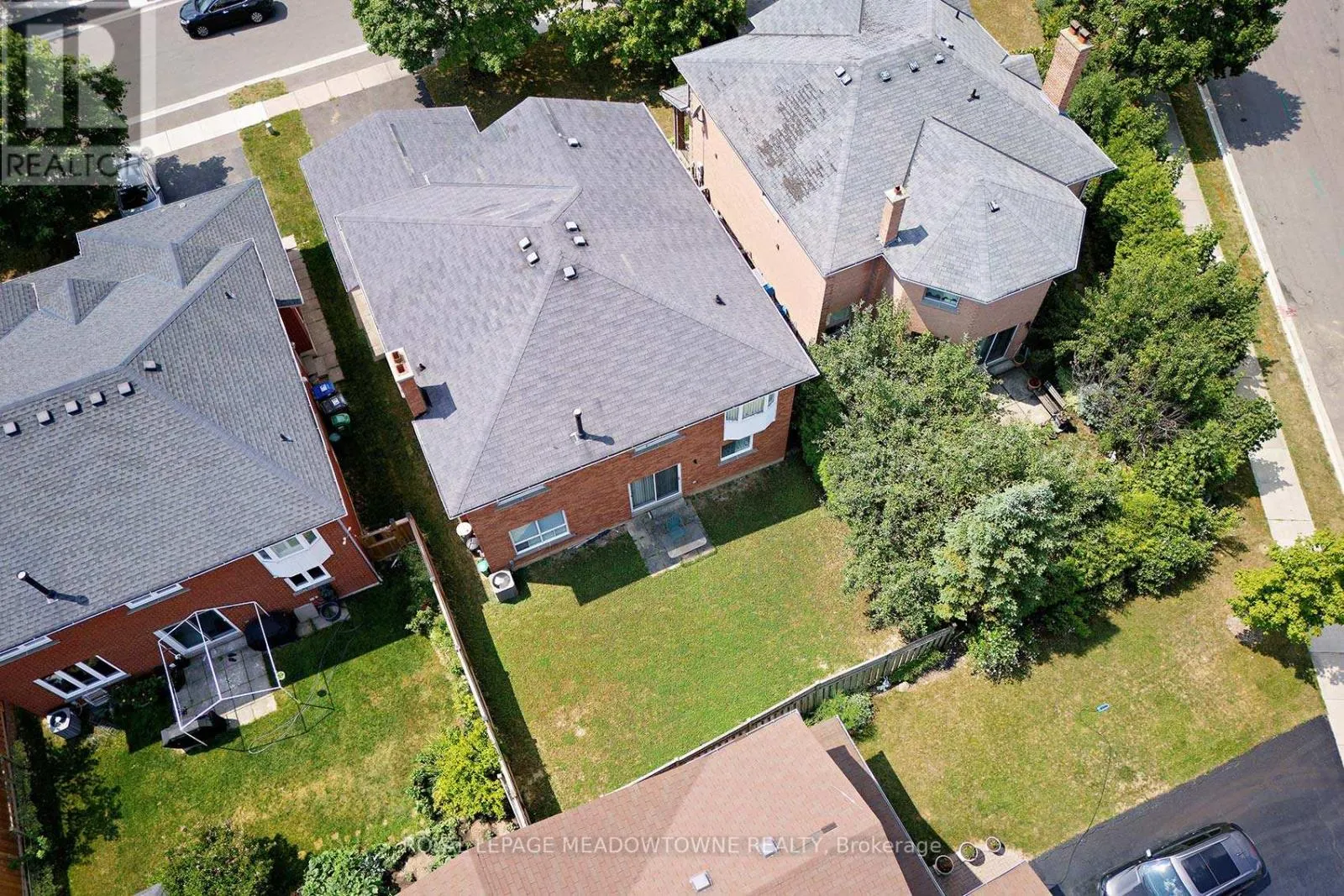 18 BLUE BONNET DRIVE