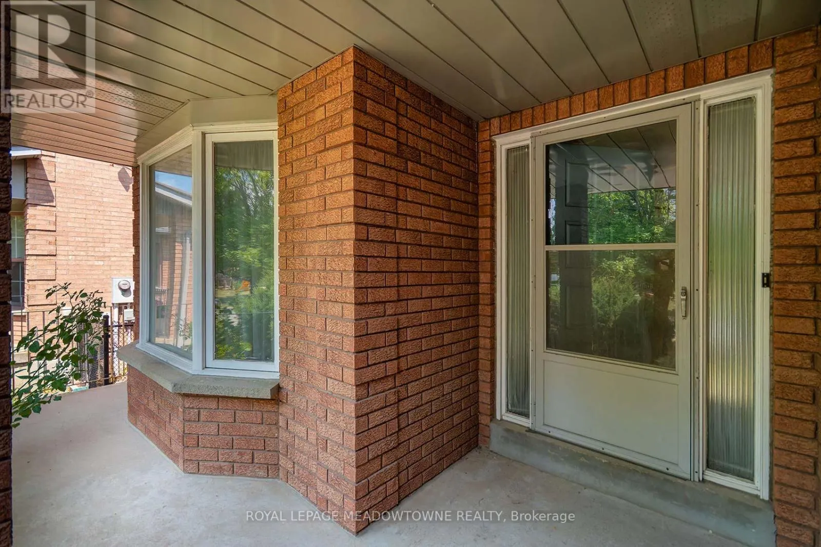 18 BLUE BONNET DRIVE