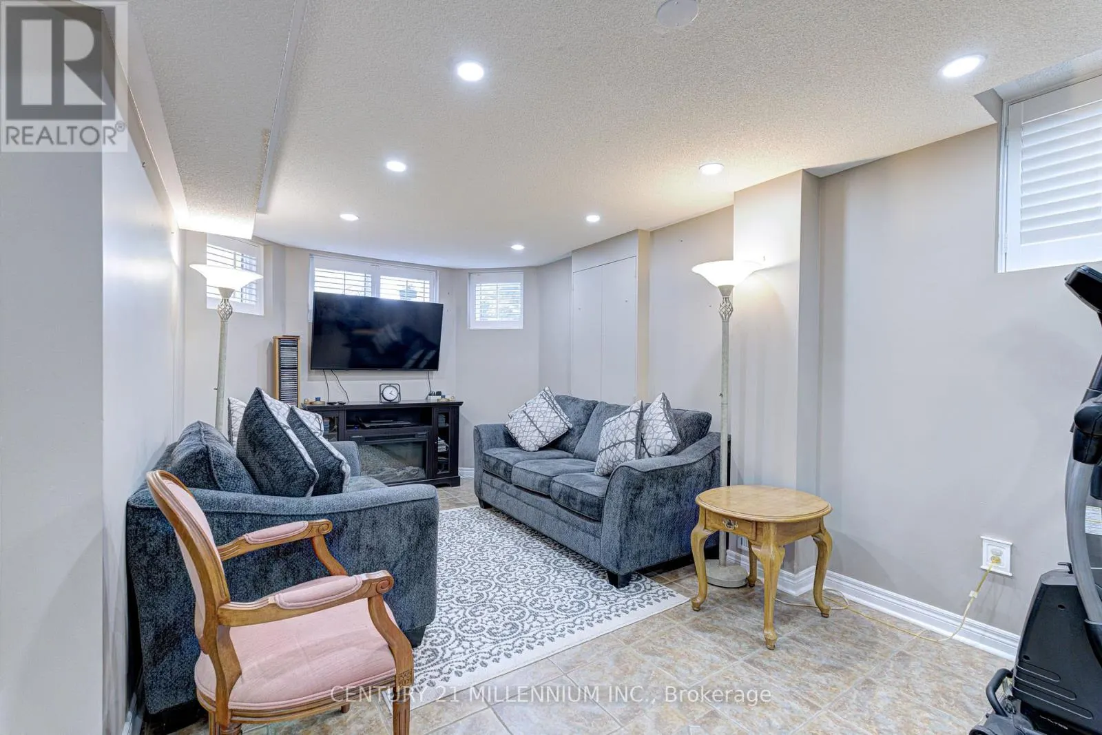 26 SUNCREST DRIVE